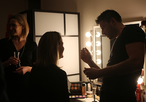 maquillage lors d'un enterrement de vie de jeune fille